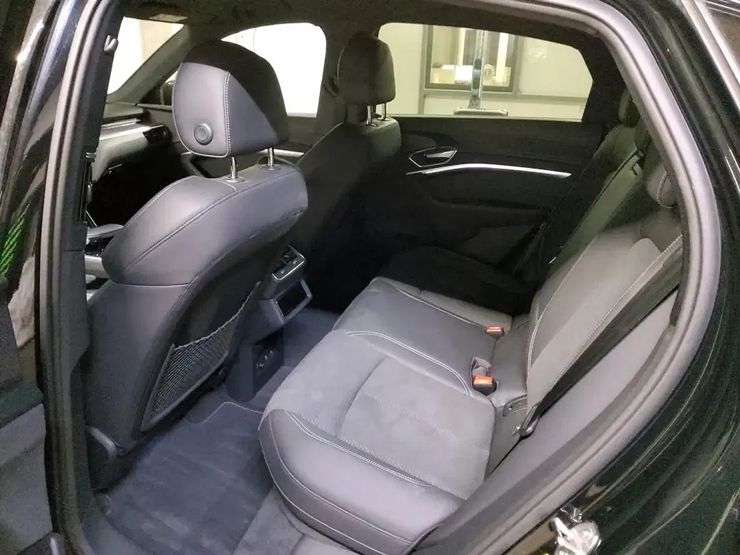Audi e-tron 50 Sportback S line - foto 9