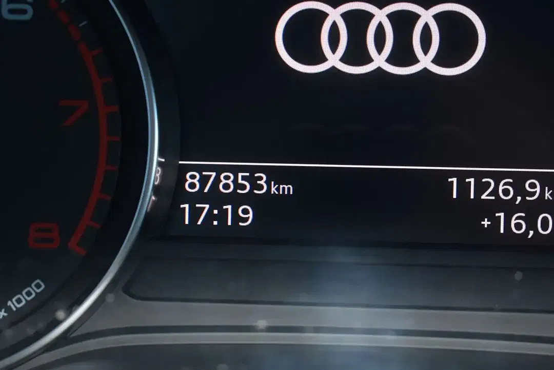 Audi A4 - Thumbnail 6