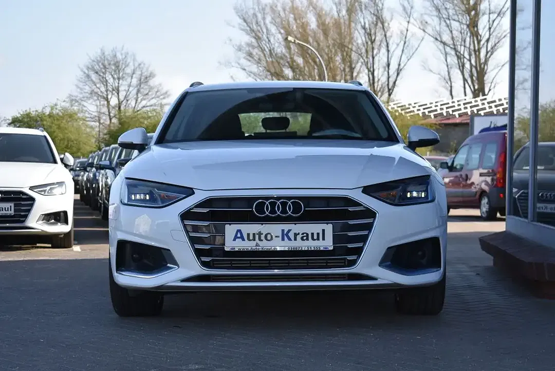 Audi A4 - Thumbnail 5