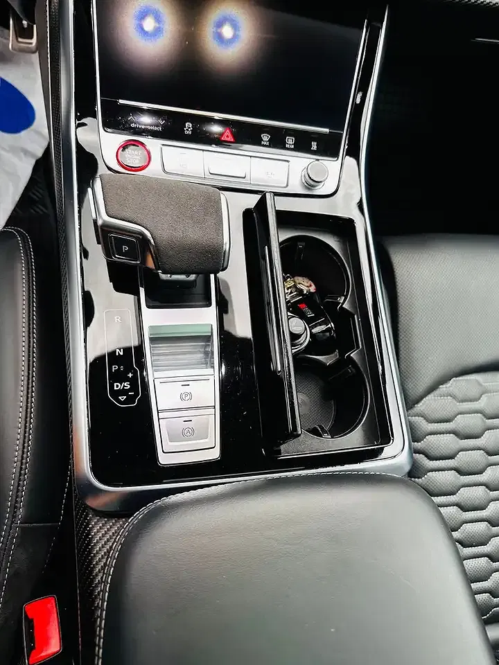 Audi RS Q8 4.0 TFSI quattro - foto 15