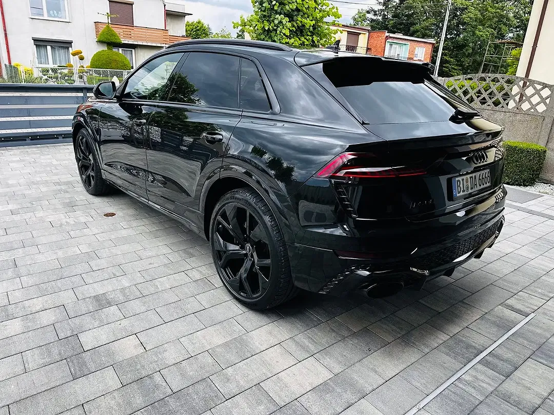 Audi RS Q8 - Thumbnail 5