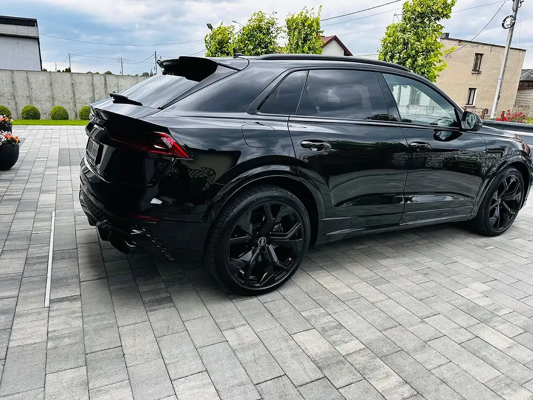 Audi RS Q8 - Thumbnail 6