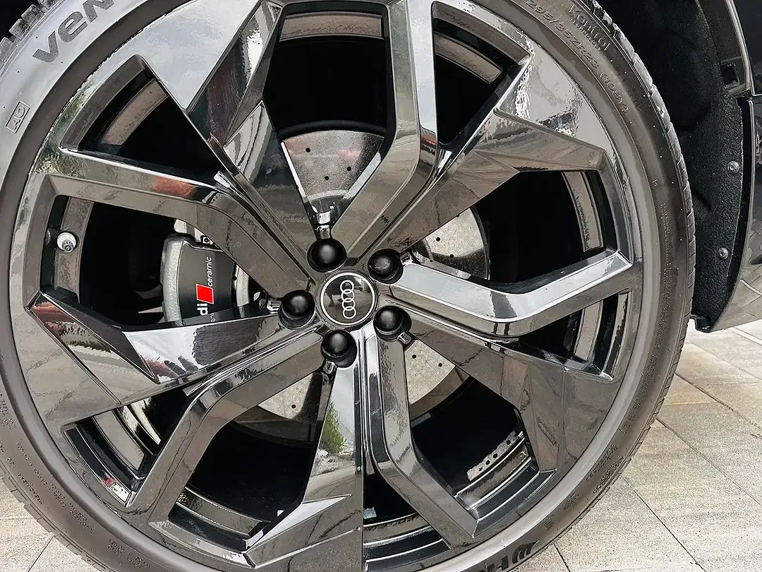 Audi RS Q8 - Thumbnail 8