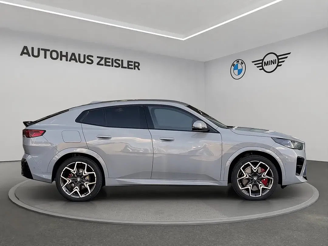 BMW X2 - Thumbnail 3