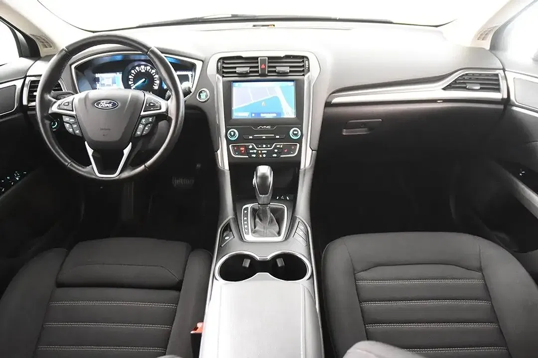 Ford Mondeo 2.0 Hybrid - foto 2