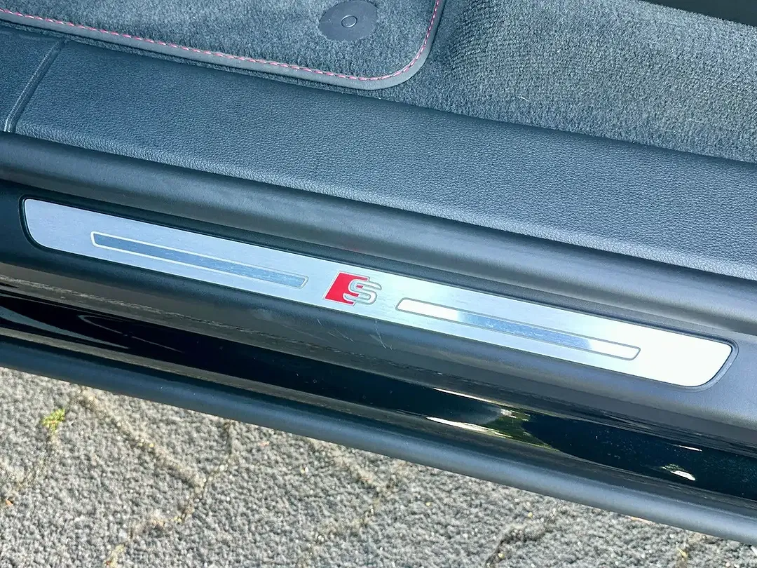 Audi SQ8 - Thumbnail 9