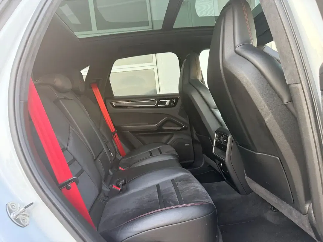 Porsche Cayenne - Thumbnail 11