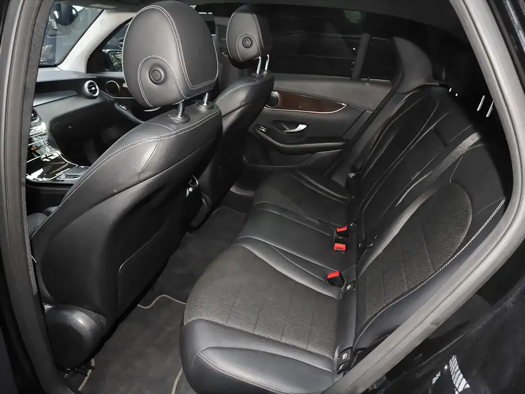 Mercedes-Benz GLC 300 - Thumbnail 14