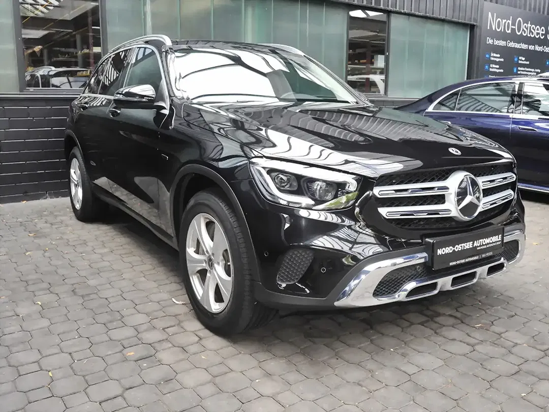 Mercedes-Benz GLC 300 - Thumbnail 5