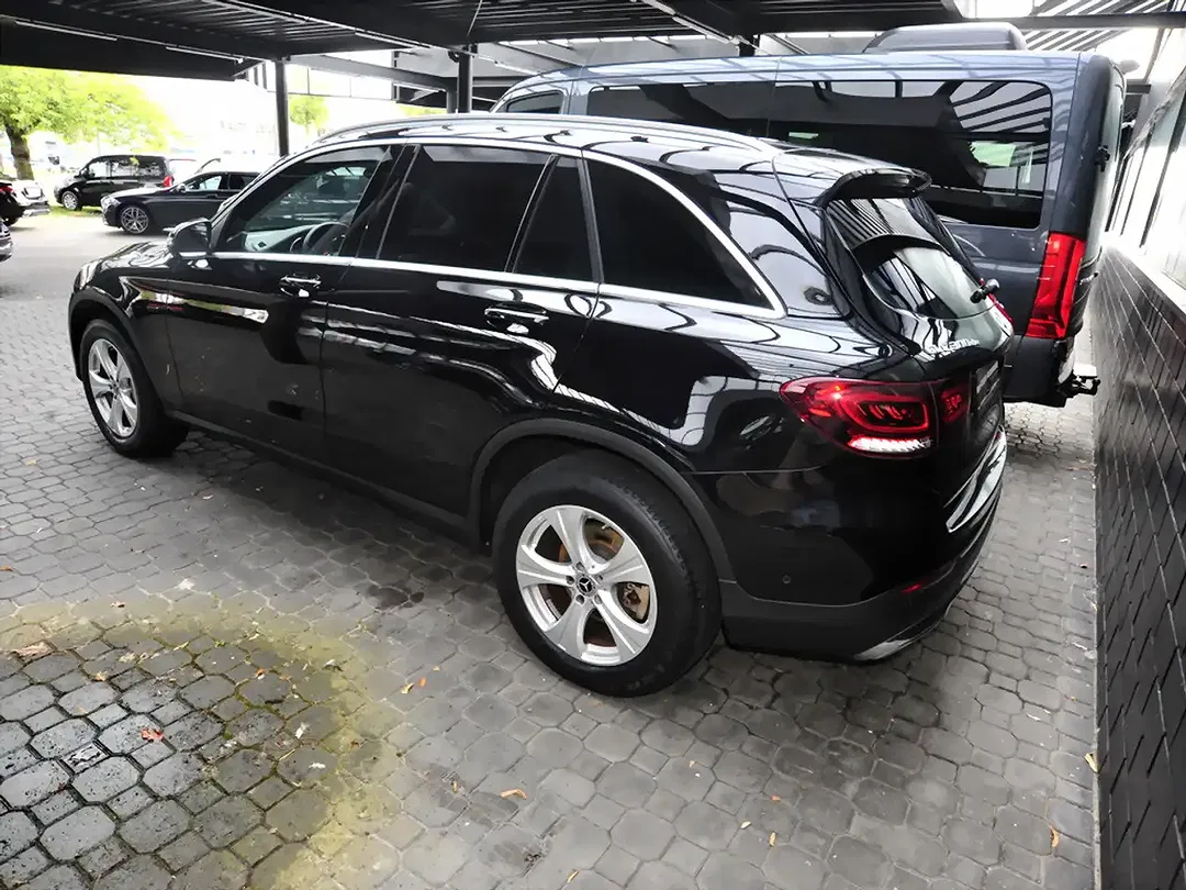 Mercedes-Benz GLC 300 - Thumbnail 6