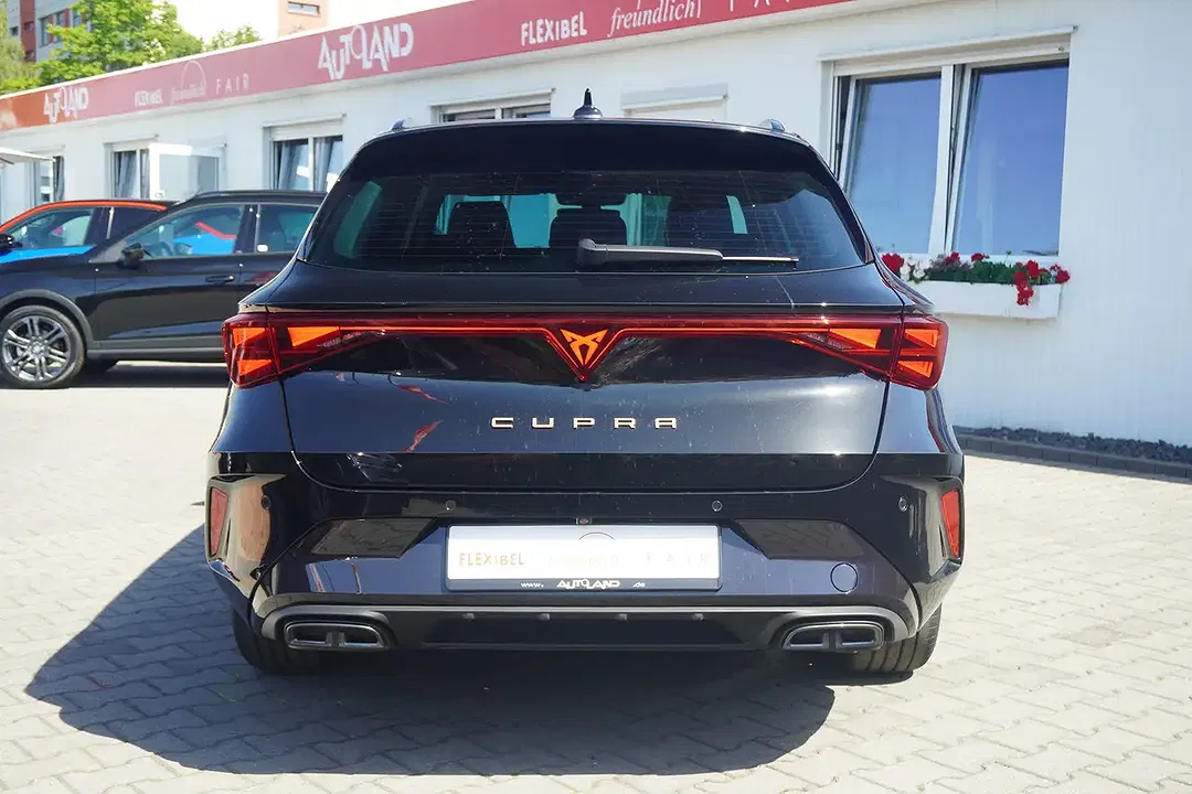 CUPRA Leon - Thumbnail 4