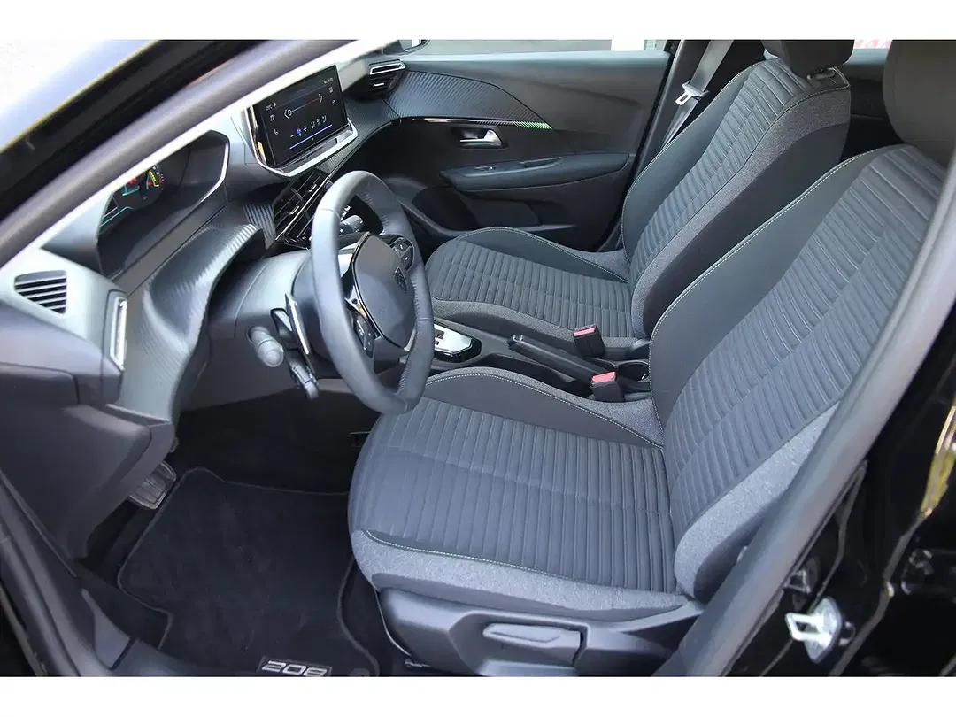 Peugeot 208 - Thumbnail 10