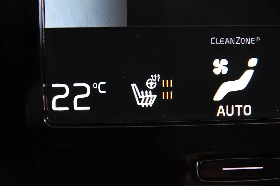 Volvo XC40 - Thumbnail 11