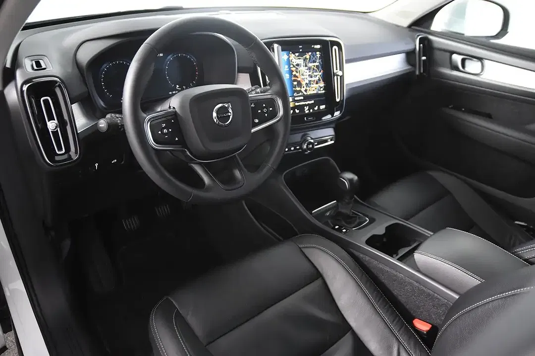 Volvo XC40 - Thumbnail 12