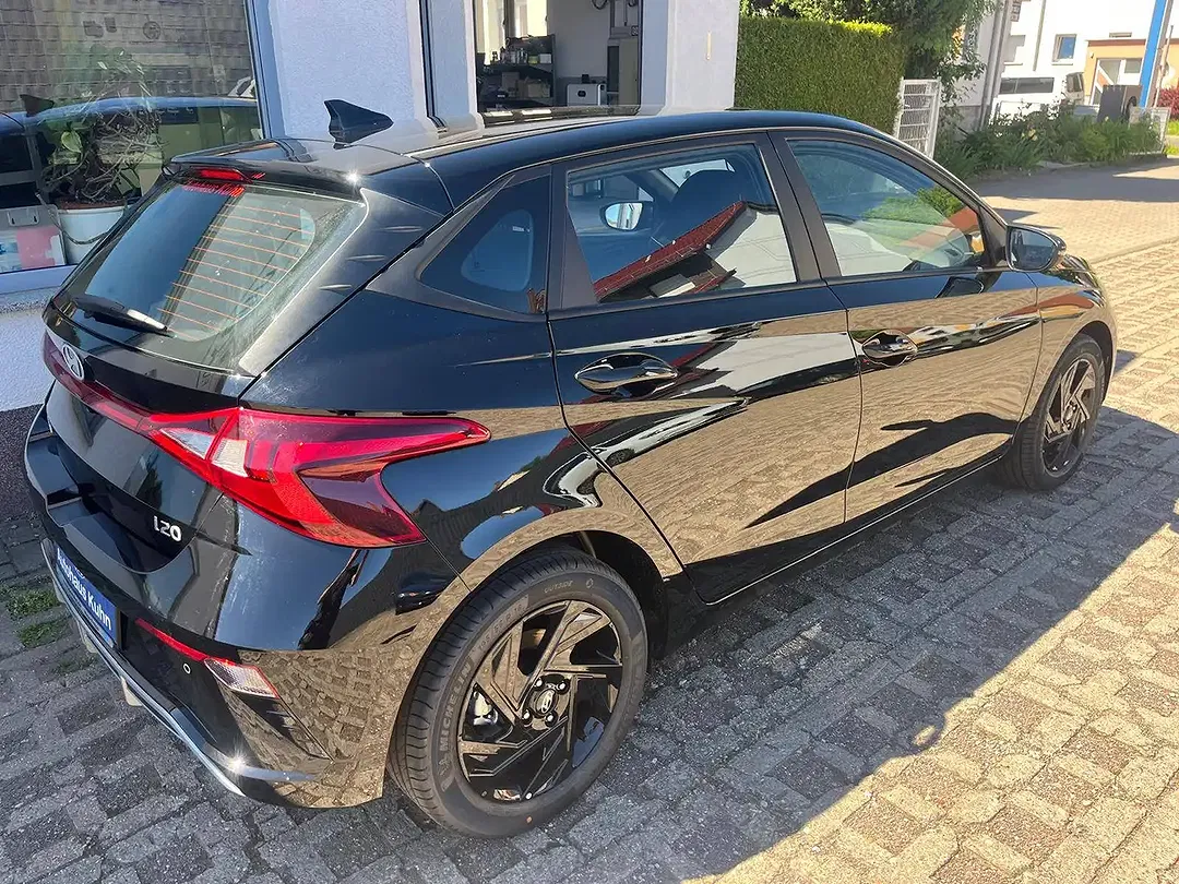 Hyundai i20 - Thumbnail 3
