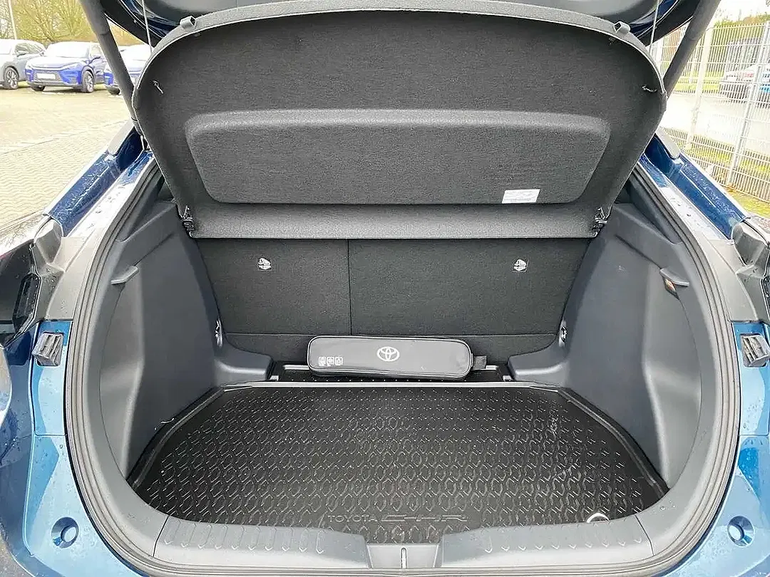 Toyota C-HR - Thumbnail 10