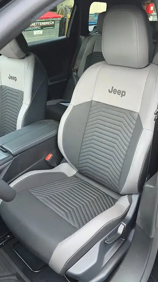 Jeep Compass - Thumbnail 12
