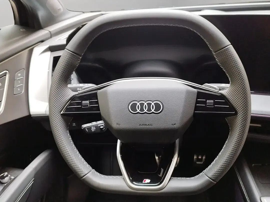 Audi e-tron - Thumbnail 11