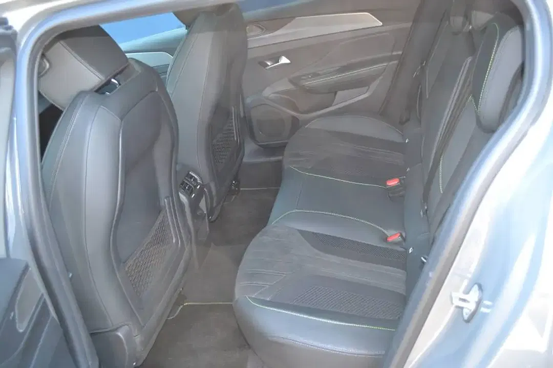 Peugeot 408 - Thumbnail 10