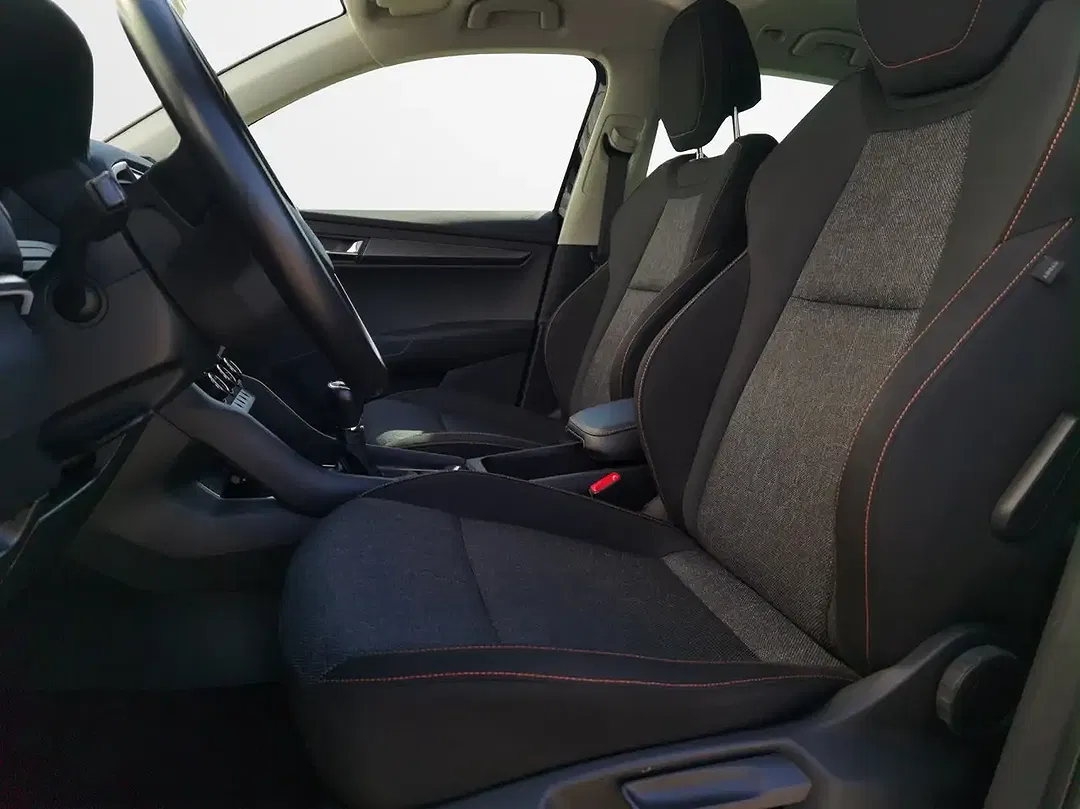 Skoda Karoq - Thumbnail 4