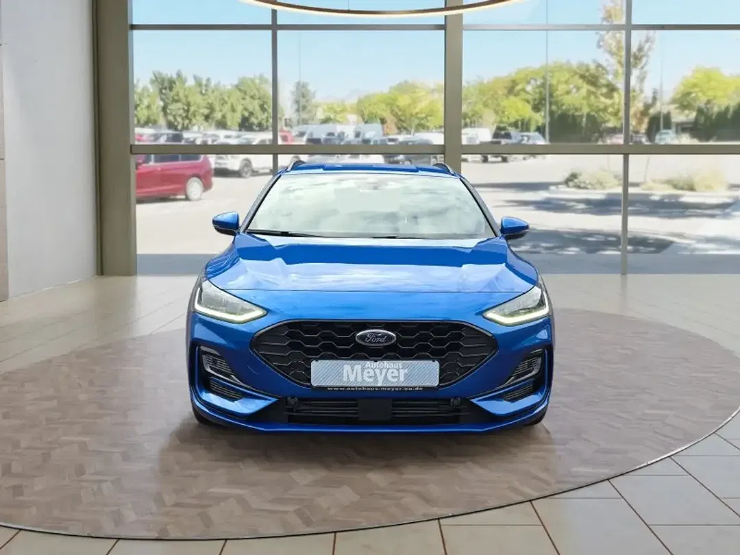 Ford Focus - Thumbnail 10