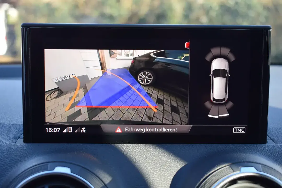 Audi Q2 - Thumbnail 8