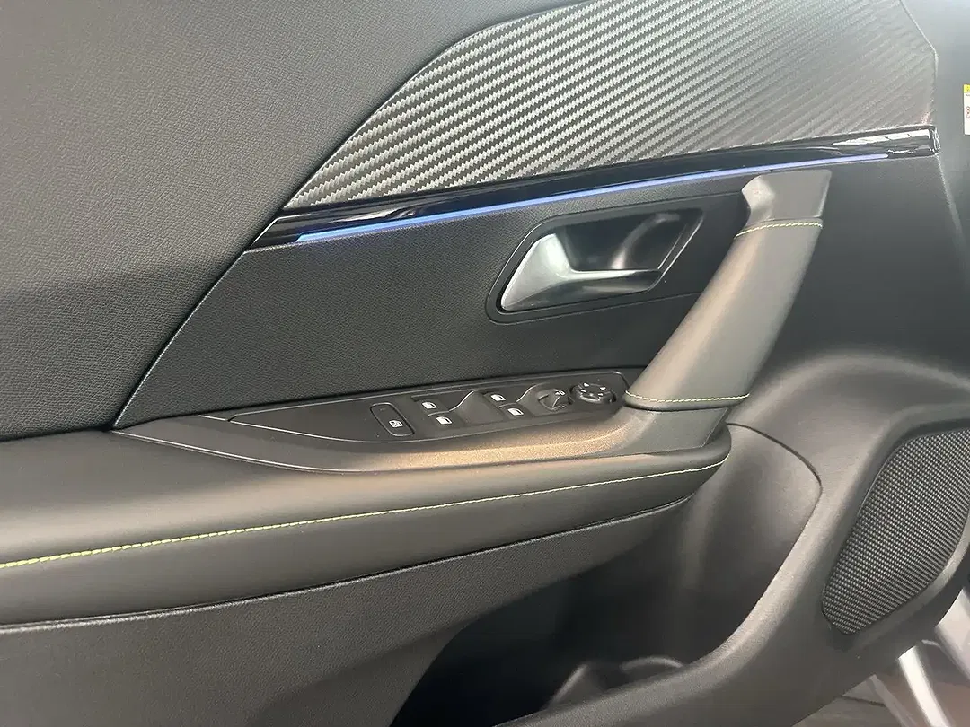 Peugeot 2008 - Thumbnail 10