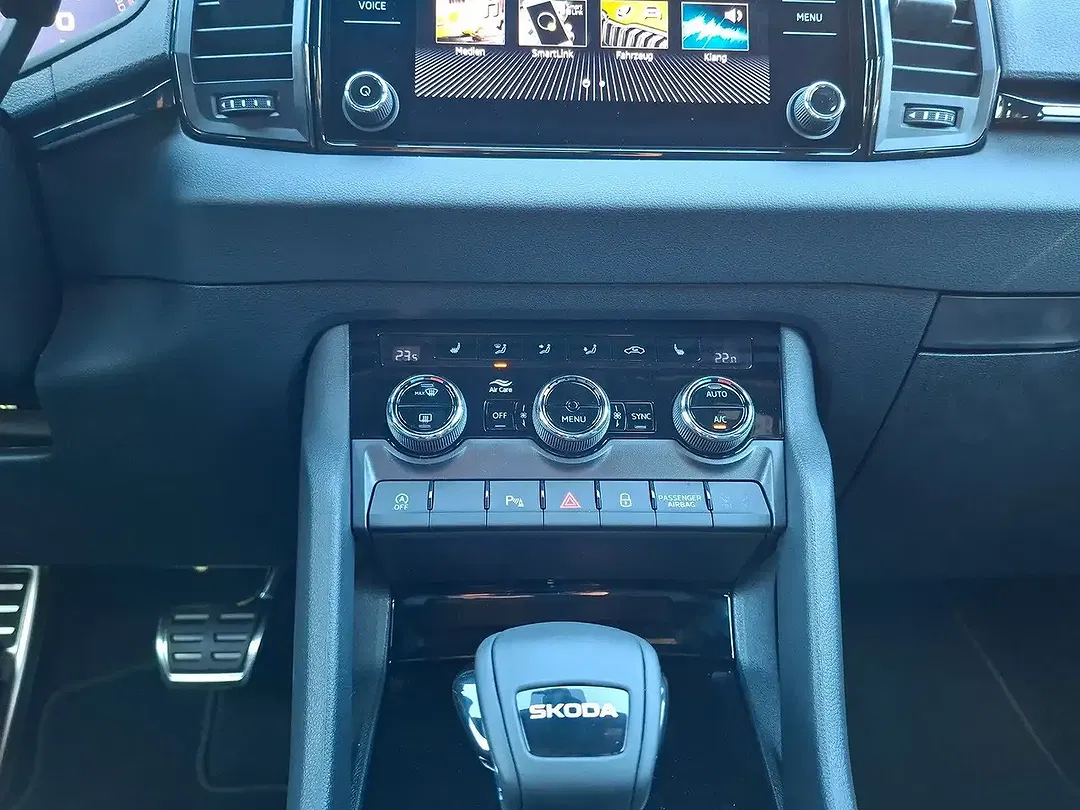 Skoda Karoq - Thumbnail 14