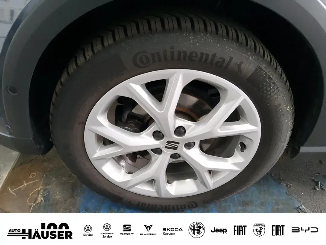 SEAT Arona - Thumbnail 5