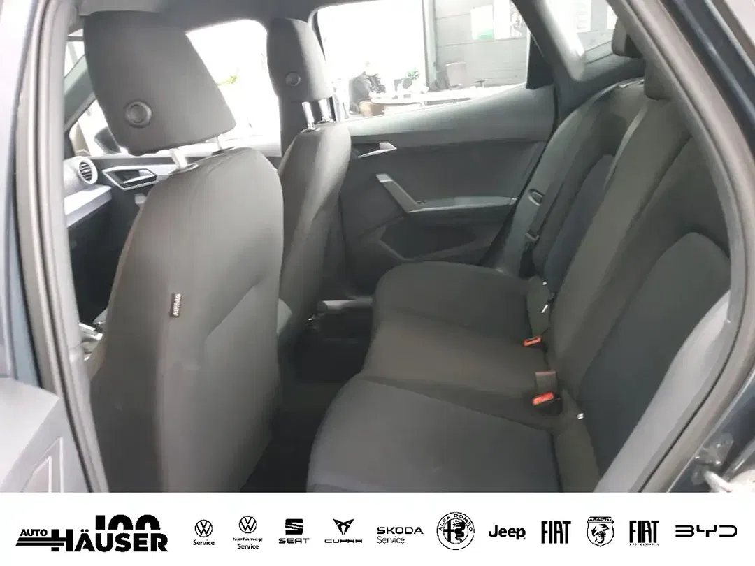 SEAT Arona - Thumbnail 7