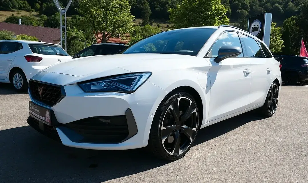 CUPRA Leon - Thumbnail 3