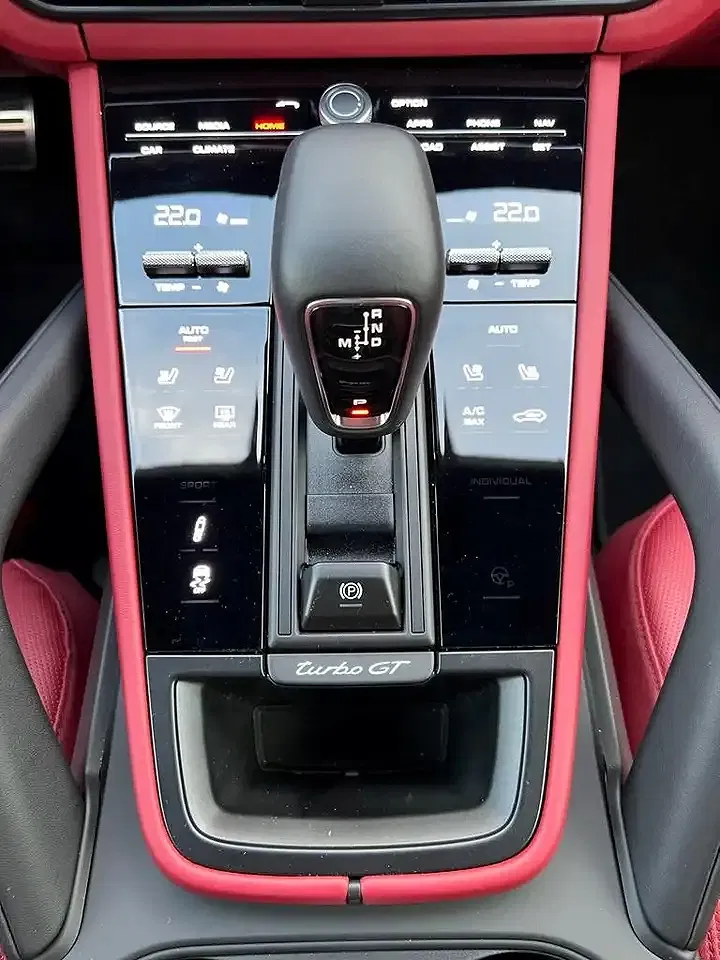 Porsche Cayenne - Thumbnail 10