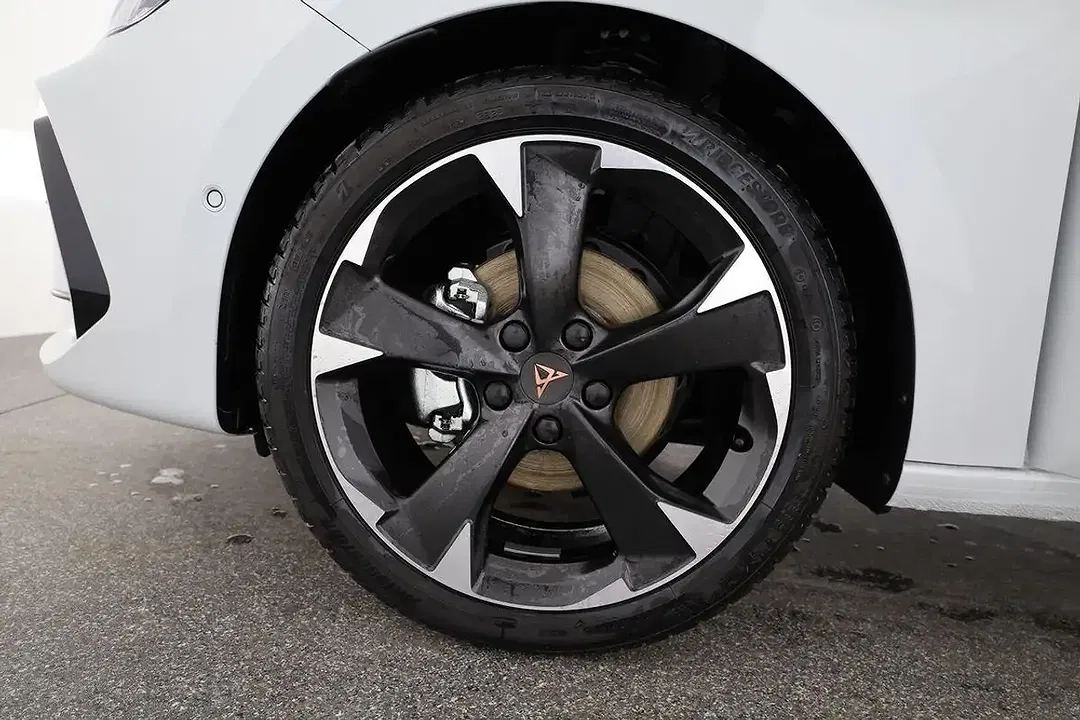 CUPRA Leon - Thumbnail 13