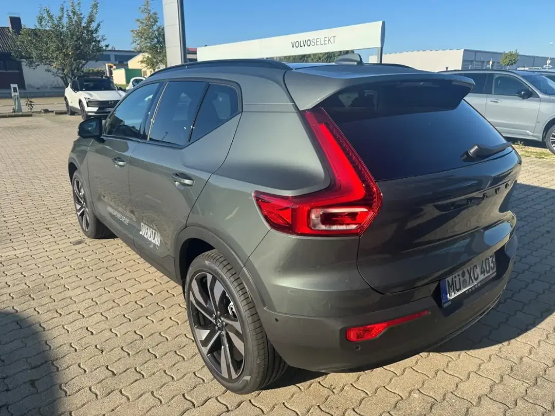 Volvo XC40 - Thumbnail 11