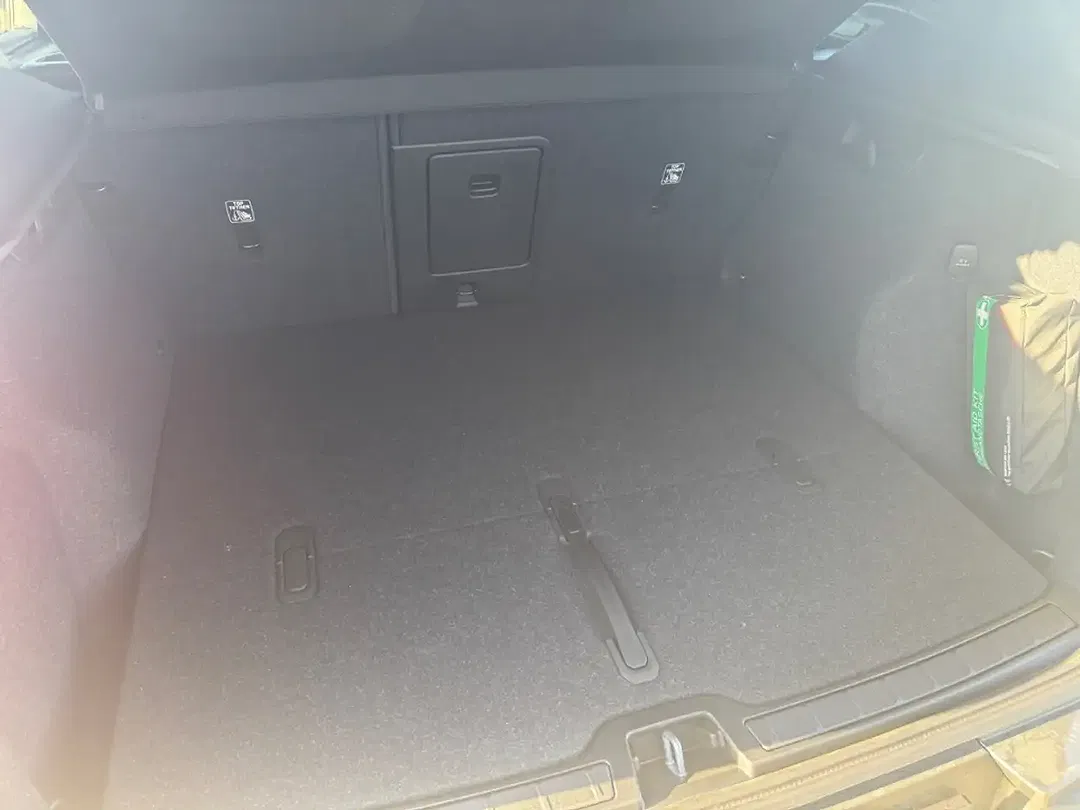 Volvo XC40 - Thumbnail 12