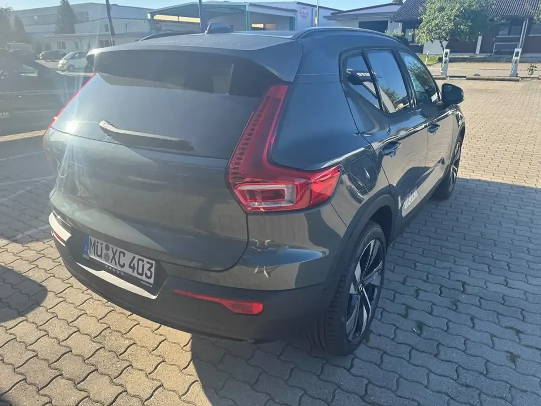 Volvo XC40 - Thumbnail 13