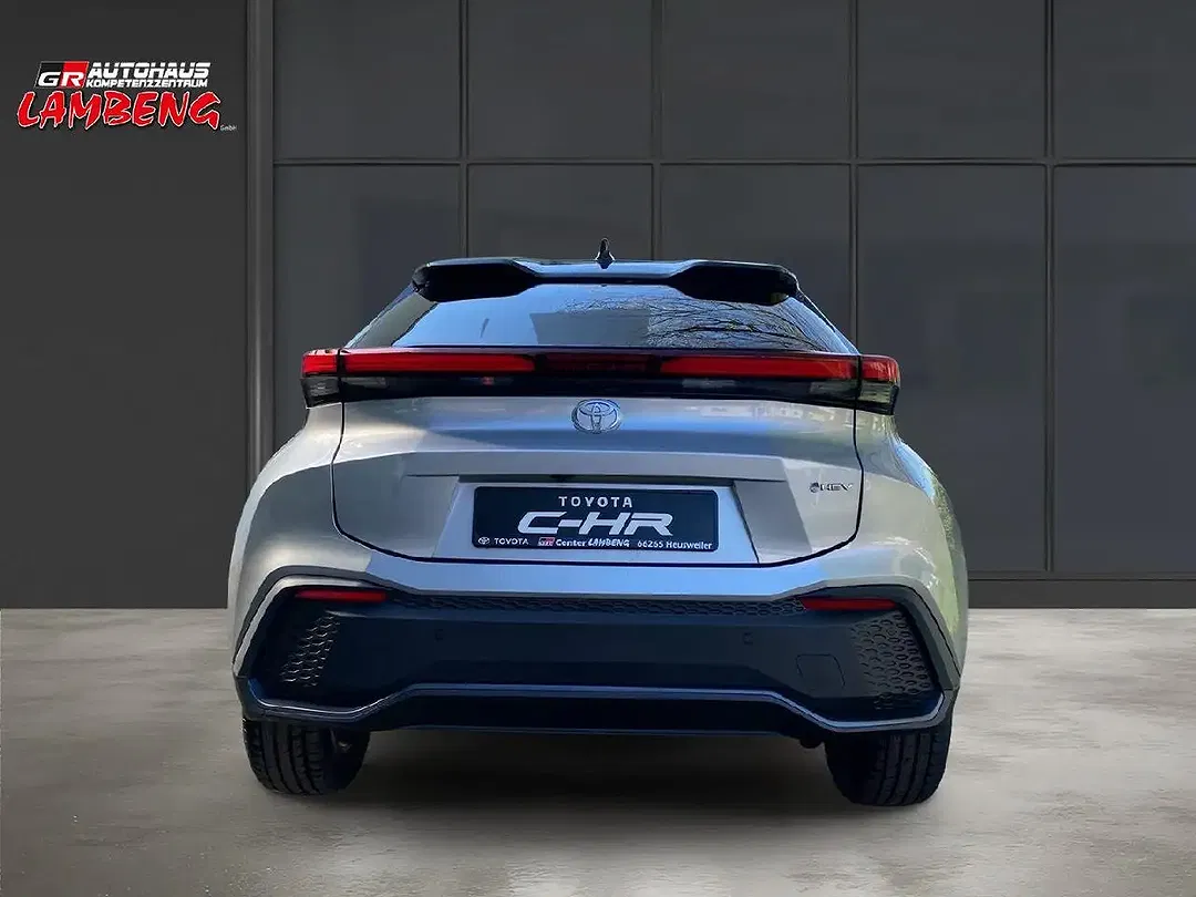 Toyota C-HR - Thumbnail 4