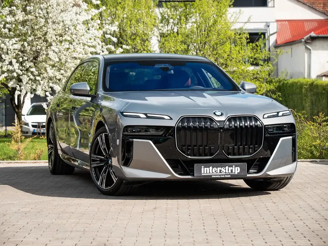 BMW 740 - Thumbnail 3
