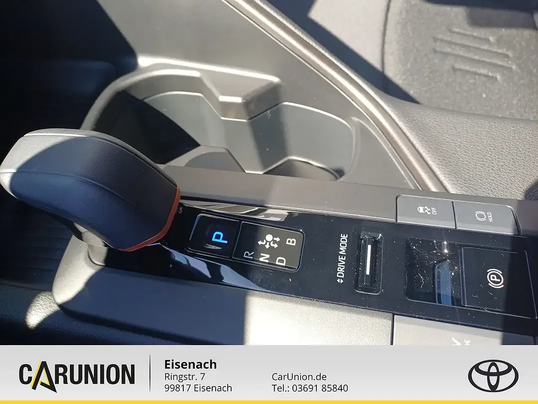 Toyota C-HR - Thumbnail 15
