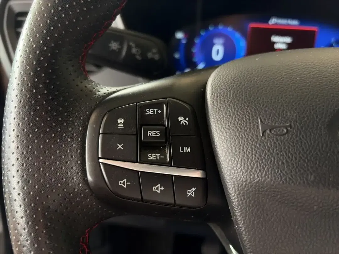 Ford Kuga - Thumbnail 12