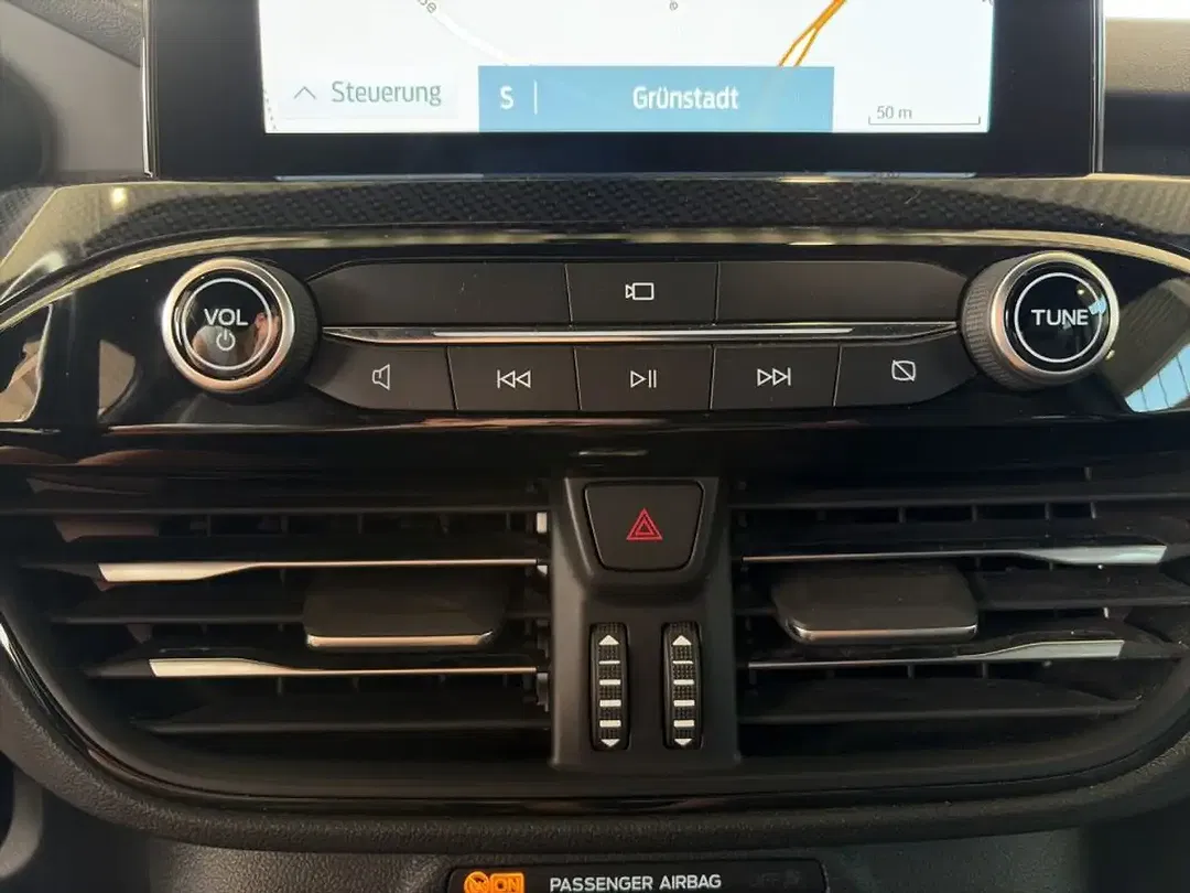 Ford Kuga - Thumbnail 13