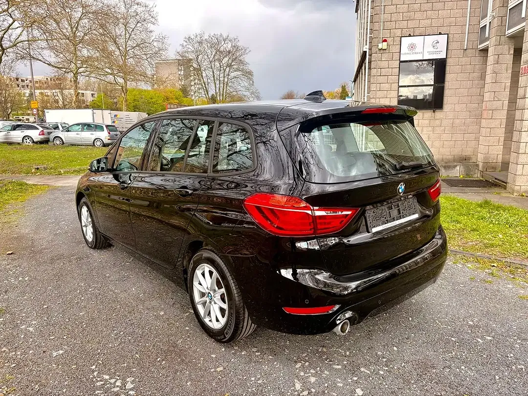 BMW 216 - Thumbnail 7