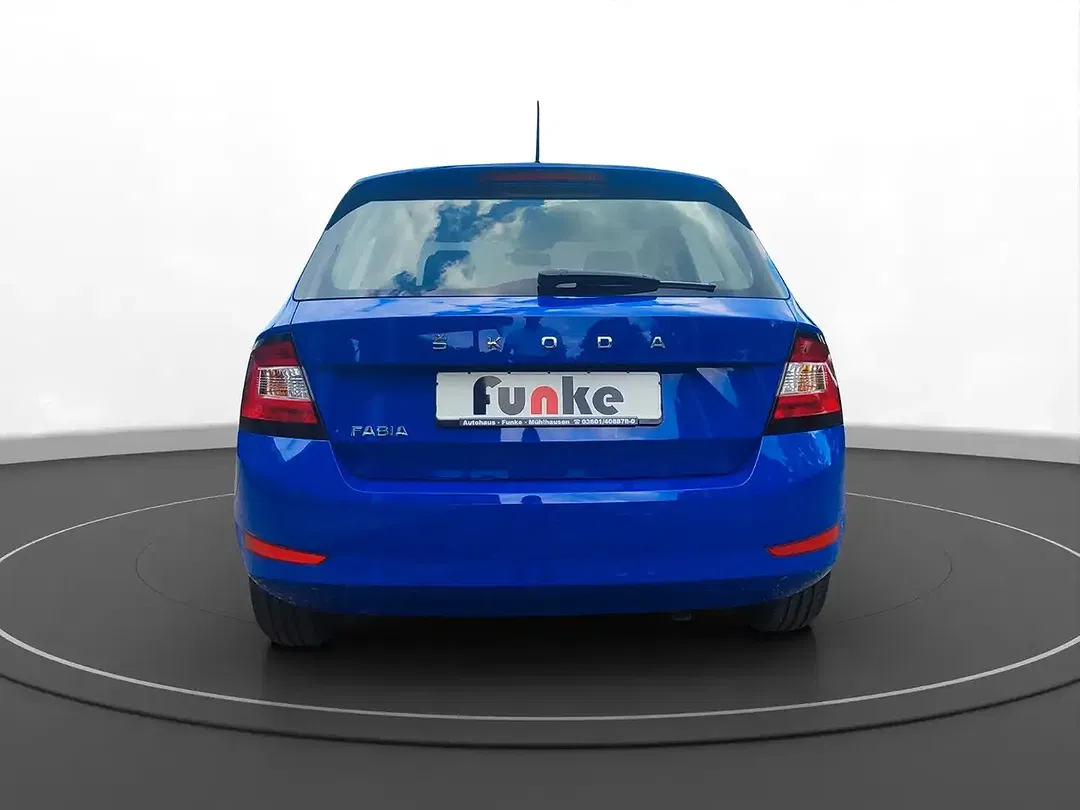 Skoda Fabia - Thumbnail 4