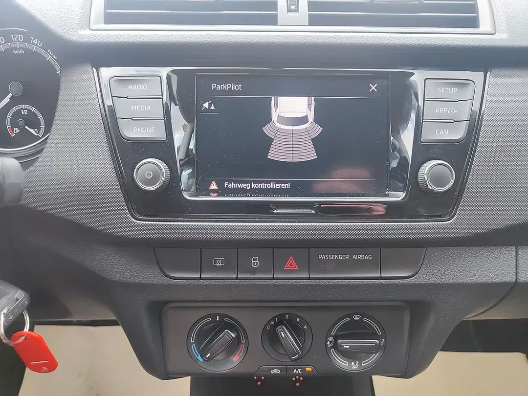Skoda Fabia - Thumbnail 9