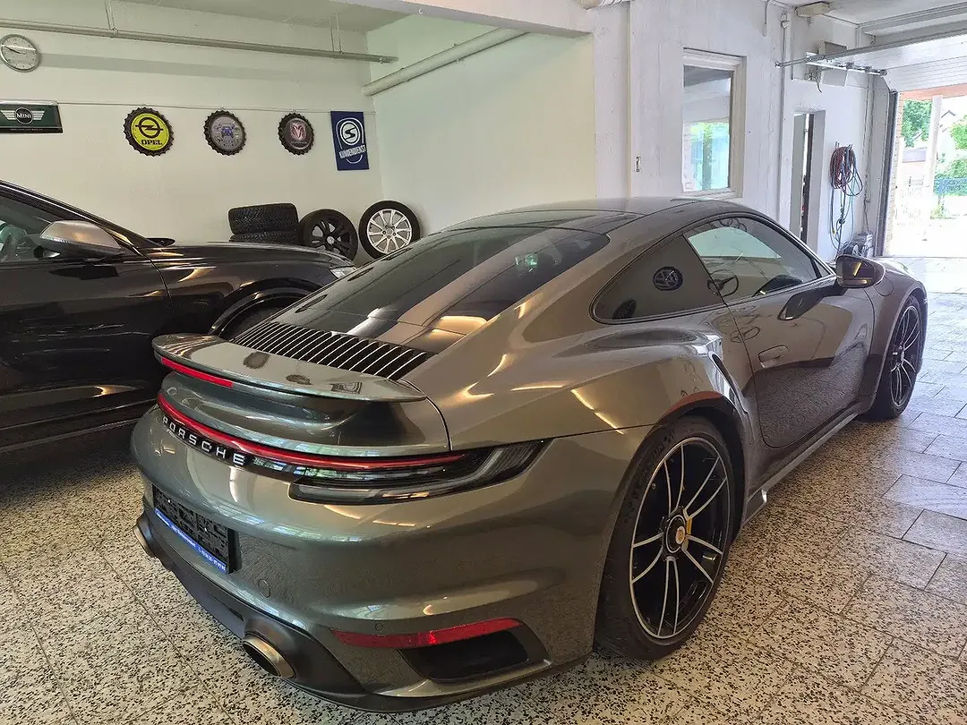 Porsche 911 - Thumbnail 13