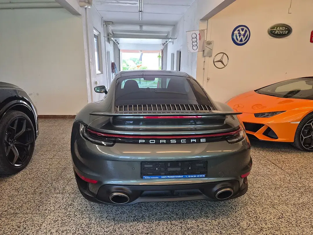 Porsche 911 - Thumbnail 14