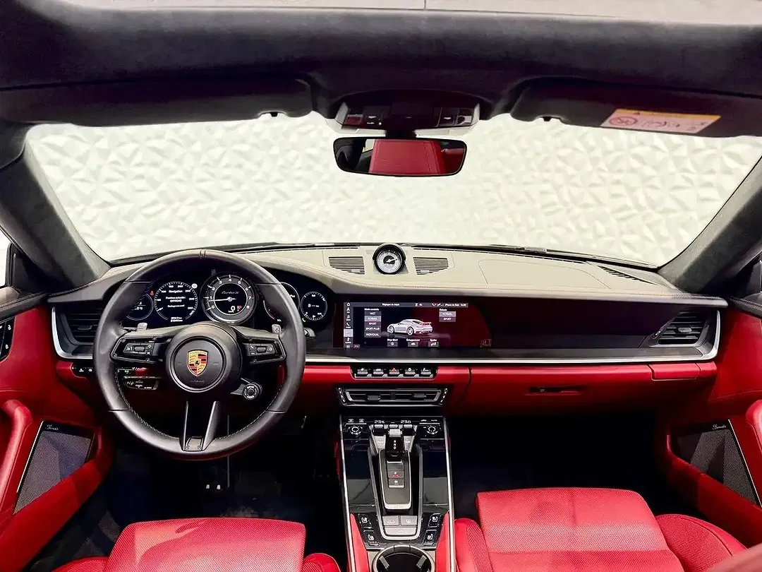 Porsche 911 - Thumbnail 4