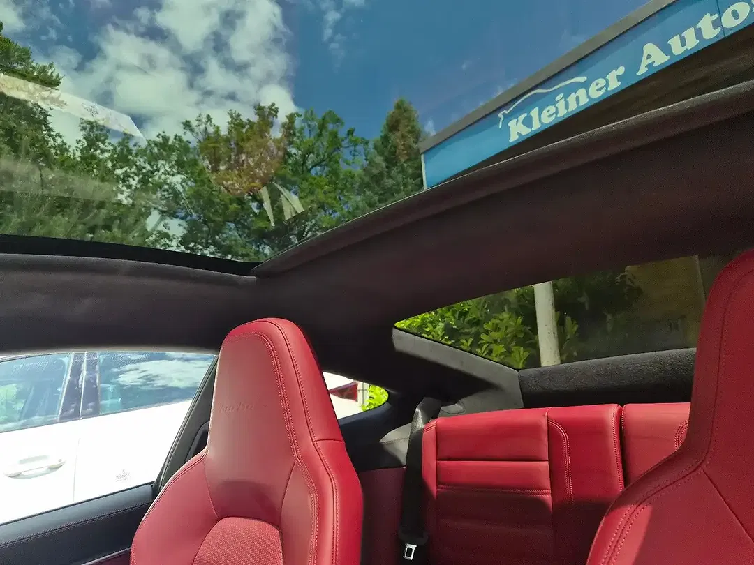 Porsche 911 - Thumbnail 6