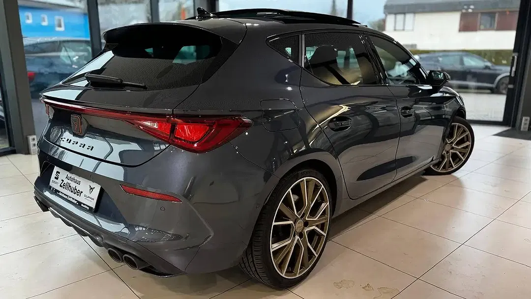 CUPRA Leon - Thumbnail 3