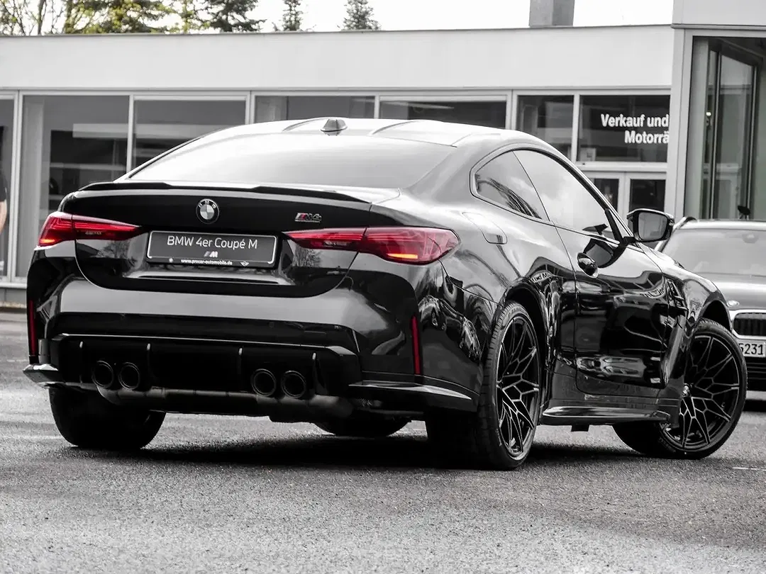 BMW M4 M xDrive Competition M Sport - foto 2